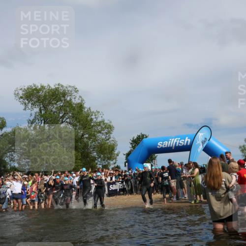 21.06.2026 - Viking Triathlon Michael Strokosch http://msf.ph/oto/9842916 21.06.2026 10:05:53 Schwimmen 45, 78, 156, 160, 183, 193, 282, 316, 393, 498, 505, 528, 563, 567, 578 meine-sportfotos.de