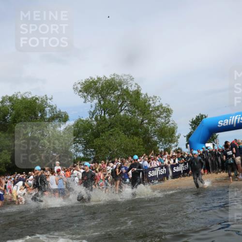 21.06.2026 - Viking Triathlon Michael Strokosch http://msf.ph/oto/9842934 21.06.2026 10:05:59 Schwimmen 91, 93, 156, 160, 259, 261, 282, 443, 498, 505, 563 meine-sportfotos.de