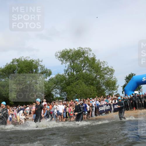 21.06.2026 - Viking Triathlon Michael Strokosch http://msf.ph/oto/9842936 21.06.2026 10:05:59 Schwimmen 91, 93, 156, 160, 259, 261, 282, 443, 498, 505, 563 meine-sportfotos.de