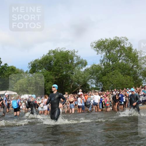 21.06.2026 - Viking Triathlon Michael Strokosch http://msf.ph/oto/9842942 21.06.2026 10:06:01 Schwimmen 91, 93, 147, 156, 173, 185, 259, 261, 273, 282, 405, 443, 498, 505, 563 meine-sportfotos.de