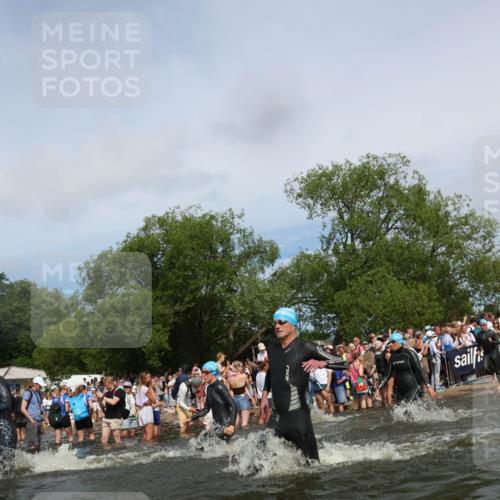 21.06.2026 - Viking Triathlon Michael Strokosch http://msf.ph/oto/9842973 21.06.2026 10:06:12 Schwimmen 41, 147, 153, 162, 173, 185, 190, 248, 273, 368, 378, 405, 479, 541, 550 meine-sportfotos.de