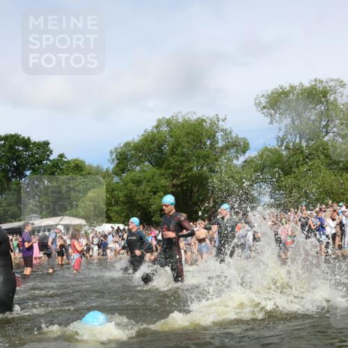 21.06.2026 - Viking Triathlon Michael Strokosch http://msf.ph/oto/9843006 21.06.2026 10:06:25 Schwimmen 56, 72, 85, 184, 188, 212, 274, 312, 415, 489, 522, 533, 539, 577, 603 meine-sportfotos.de