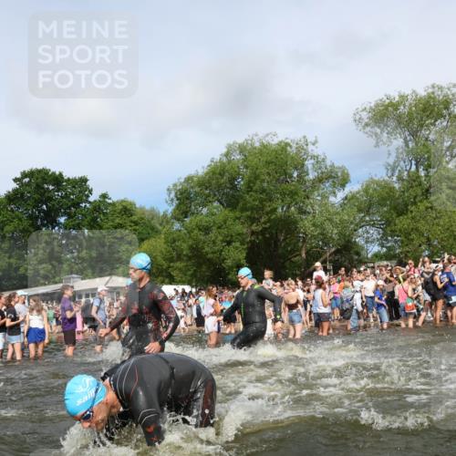 21.06.2026 - Viking Triathlon Michael Strokosch http://msf.ph/oto/9843008 21.06.2026 10:06:25 Schwimmen 56, 72, 85, 184, 188, 212, 274, 312, 415, 489, 522, 533, 539, 577, 603 meine-sportfotos.de