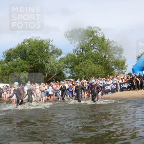21.06.2026 - Viking Triathlon Michael Strokosch http://msf.ph/oto/9843070 21.06.2026 10:06:49 Schwimmen 54, 166, 245, 310, 429, 444, 449, 464, 495, 609, 615, 618, 638, 641, 668 meine-sportfotos.de