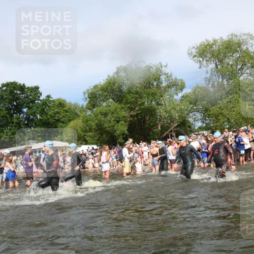 21.06.2026 - Viking Triathlon Michael Strokosch http://msf.ph/oto/9843073 21.06.2026 10:06:50 Schwimmen 54, 166, 245, 310, 429, 444, 449, 464, 495, 609, 615, 618, 638, 641, 668 meine-sportfotos.de
