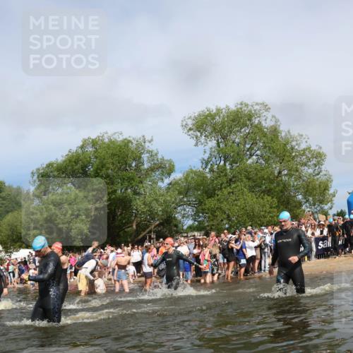 21.06.2026 - Viking Triathlon Michael Strokosch http://msf.ph/oto/9843087 21.06.2026 10:06:56 Schwimmen 54, 60, 94, 123, 166, 245, 310, 314, 345, 449, 464, 495, 609, 615, 668 meine-sportfotos.de