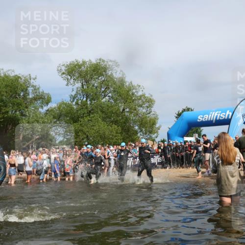 21.06.2026 - Viking Triathlon Michael Strokosch http://msf.ph/oto/9843094 21.06.2026 10:06:58 Schwimmen 54, 60, 94, 123, 166, 245, 314, 345, 449, 495, 609, 615, 668 meine-sportfotos.de
