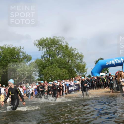 21.06.2026 - Viking Triathlon Michael Strokosch http://msf.ph/oto/9843121 21.06.2026 10:07:09 Schwimmen 37, 69, 116, 135, 289, 307, 329, 345, 369, 390, 470, 483, 523, 555, 574, 662 meine-sportfotos.de