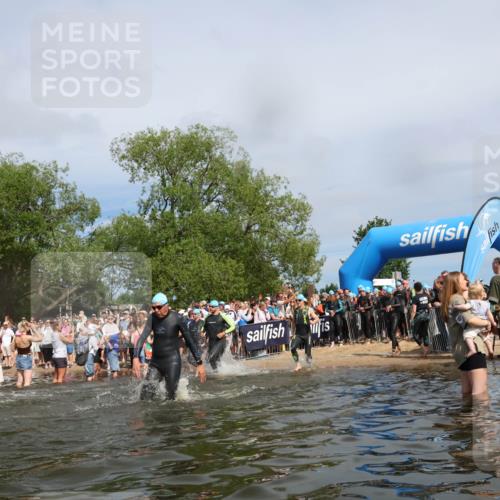 21.06.2026 - Viking Triathlon Michael Strokosch http://msf.ph/oto/9843128 21.06.2026 10:07:12 Schwimmen 37, 69, 116, 135, 289, 307, 329, 369, 390, 470, 483, 523, 555, 574, 662 meine-sportfotos.de