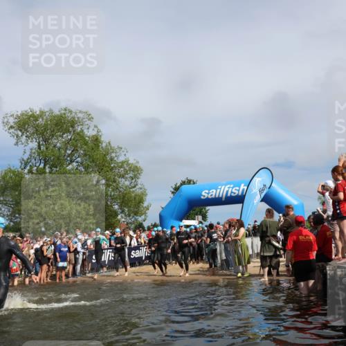 21.06.2026 - Viking Triathlon Michael Strokosch http://msf.ph/oto/9843225 21.06.2026 10:07:51 Schwimmen 36, 81, 97, 124, 217, 295, 298, 363, 374, 388, 413, 448, 494, 622, 630 meine-sportfotos.de
