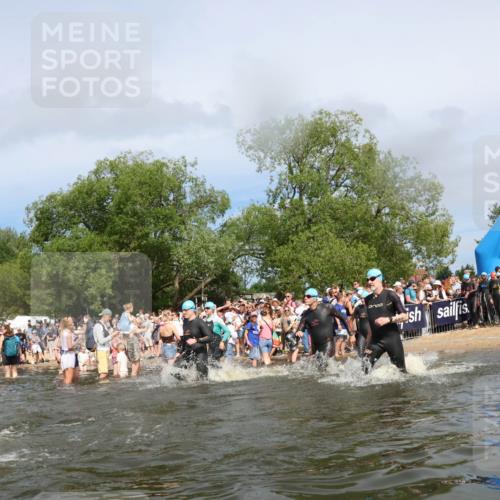 21.06.2026 - Viking Triathlon Michael Strokosch http://msf.ph/oto/9843234 21.06.2026 10:07:54 Schwimmen 57, 81, 97, 124, 178, 217, 257, 295, 298, 388, 413, 494, 534, 622, 630, 635 meine-sportfotos.de