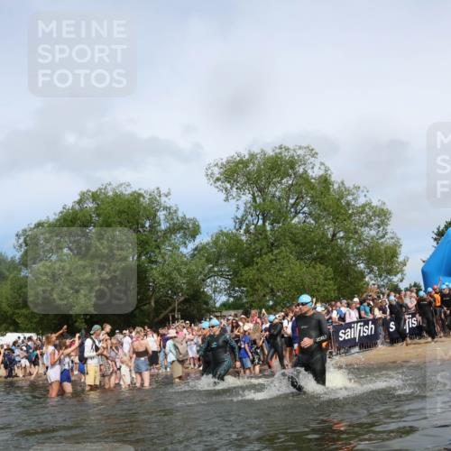21.06.2026 - Viking Triathlon Michael Strokosch http://msf.ph/oto/9843273 21.06.2026 10:08:11 Schwimmen 59, 71, 101, 172, 182, 283, 335, 382, 421, 424, 427, 433, 434, 607, 642 meine-sportfotos.de