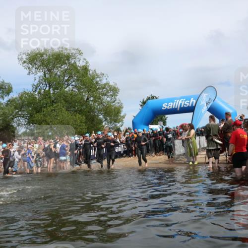 21.06.2026 - Viking Triathlon Michael Strokosch http://msf.ph/oto/9843277 21.06.2026 10:08:13 Schwimmen 59, 71, 101, 172, 182, 223, 250, 283, 335, 382, 416, 421, 424, 427, 433, 434, 463, 564, 607, 642 meine-sportfotos.de