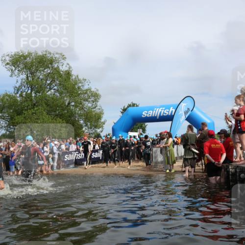 21.06.2026 - Viking Triathlon Michael Strokosch http://msf.ph/oto/9843306 21.06.2026 10:08:26 Schwimmen 48, 133, 168, 192, 222, 223, 250, 317, 354, 375, 416, 463, 564, 571, 613 meine-sportfotos.de