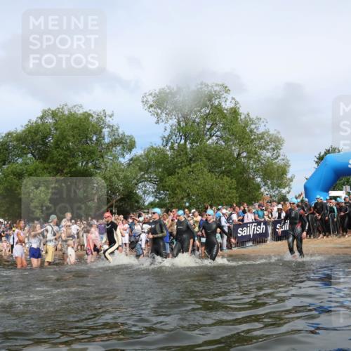 21.06.2026 - Viking Triathlon Michael Strokosch http://msf.ph/oto/9843317 21.06.2026 10:08:30 Schwimmen 48, 133, 168, 192, 207, 222, 254, 317, 322, 354, 375, 376, 571, 613, 629 meine-sportfotos.de