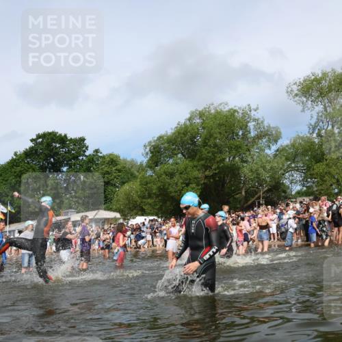 21.06.2026 - Viking Triathlon Michael Strokosch http://msf.ph/oto/9843334 21.06.2026 10:08:36 Schwimmen 48, 75, 92, 168, 203, 207, 254, 317, 322, 324, 376, 549, 571, 613, 629 meine-sportfotos.de