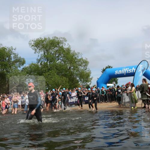 21.06.2026 - Viking Triathlon Michael Strokosch http://msf.ph/oto/9843337 21.06.2026 10:08:38 Schwimmen 48, 75, 92, 168, 203, 207, 254, 317, 322, 324, 376, 549, 571, 613, 629 meine-sportfotos.de