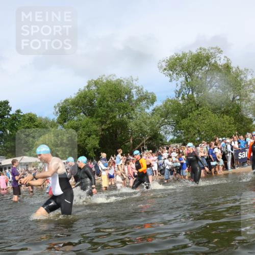 21.06.2026 - Viking Triathlon Michael Strokosch http://msf.ph/oto/9843383 21.06.2026 10:08:56 Schwimmen 40, 106, 139, 181, 196, 224, 237, 252, 272, 344, 362, 389, 509, 566 meine-sportfotos.de