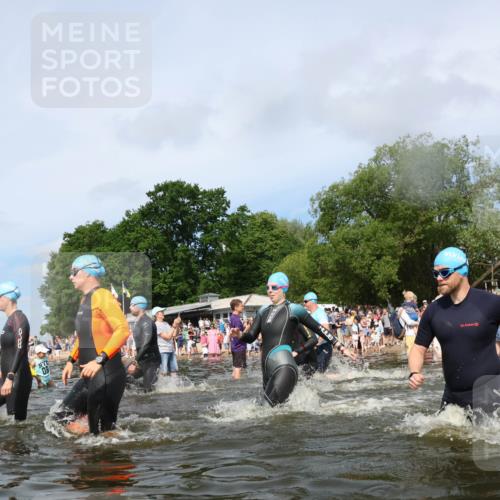 21.06.2026 - Viking Triathlon Michael Strokosch http://msf.ph/oto/9843398 21.06.2026 10:09:02 Schwimmen 40, 70, 77, 106, 139, 181, 237, 252, 344, 362, 509, 542, 631, 652 meine-sportfotos.de