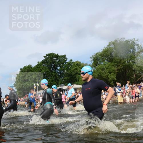 21.06.2026 - Viking Triathlon Michael Strokosch http://msf.ph/oto/9843400 21.06.2026 10:09:03 Schwimmen 40, 70, 77, 106, 139, 181, 237, 252, 344, 362, 509, 542, 631, 652 meine-sportfotos.de