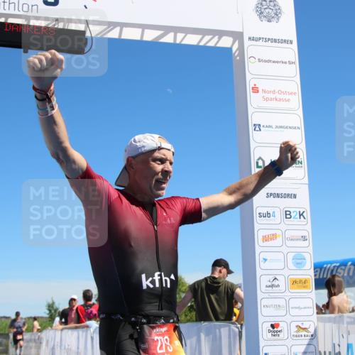 21.06.2026 - Viking Triathlon Markus Tischler http://msf.ph/oto/9843459 21.06.2026 15:35:07 Ziel 143, 279 meine-sportfotos.de