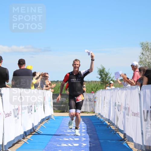 21.06.2026 - Viking Triathlon Markus Tischler http://msf.ph/oto/9843721 21.06.2026 15:42:35 Ziel 300, 341 meine-sportfotos.de