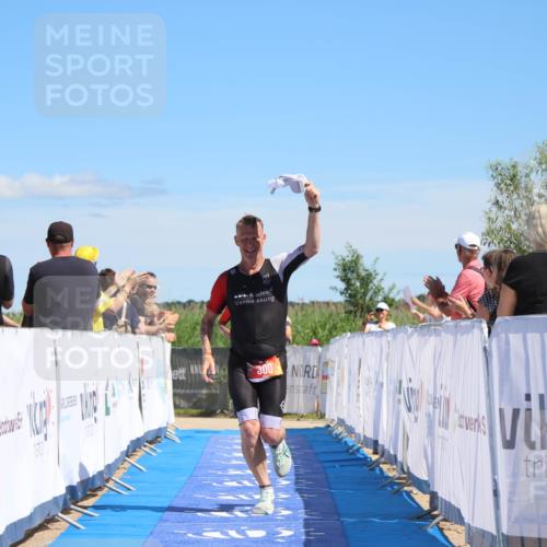 21.06.2026 - Viking Triathlon Markus Tischler http://msf.ph/oto/9843724 21.06.2026 15:42:35 Ziel 300, 341 meine-sportfotos.de