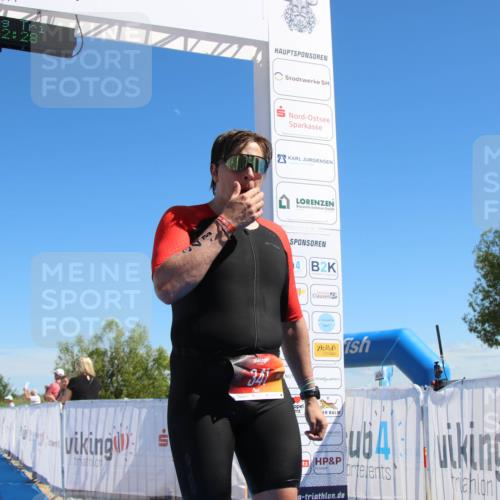 21.06.2026 - Viking Triathlon Markus Tischler http://msf.ph/oto/9843739 21.06.2026 15:42:42 Ziel 300, 341 meine-sportfotos.de