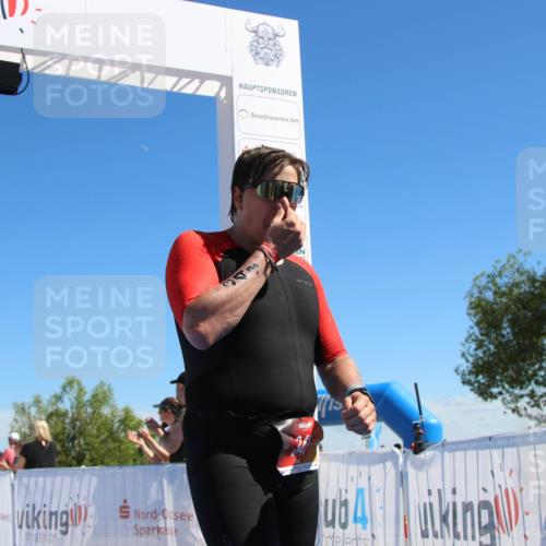 21.06.2026 - Viking Triathlon Markus Tischler http://msf.ph/oto/9843740 21.06.2026 15:42:43 Ziel 300, 341 meine-sportfotos.de