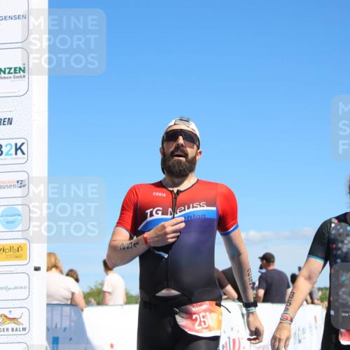 21.06.2026 - Viking Triathlon Markus Tischler http://msf.ph/oto/9843826 21.06.2026 15:45:08 Ziel 251, 358 meine-sportfotos.de