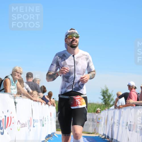 21.06.2026 - Viking Triathlon Markus Tischler http://msf.ph/oto/9844698 21.06.2026 15:34:32 Ziel 75 meine-sportfotos.de