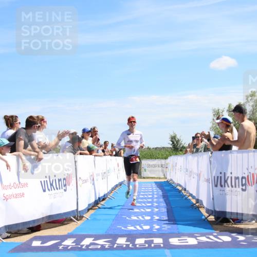 21.06.2026 - Viking Triathlon Markus Tischler http://msf.ph/oto/9844705 21.06.2026 14:02:02 Ziel 8 meine-sportfotos.de