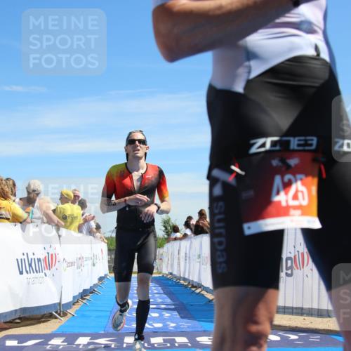 21.06.2026 - Viking Triathlon Markus Tischler http://msf.ph/oto/9845210 21.06.2026 14:30:50 Ziel 425, 467 meine-sportfotos.de