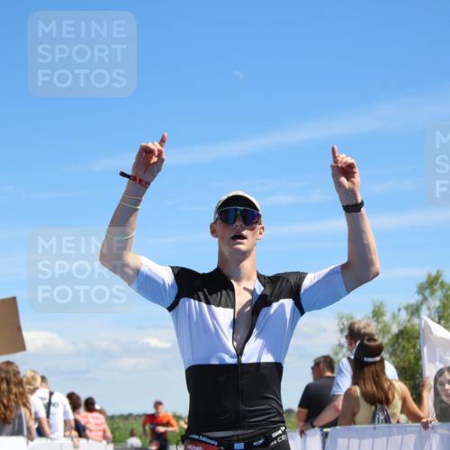 21.06.2026 - Viking Triathlon Markus Tischler http://msf.ph/oto/9845696 21.06.2026 14:49:09 Ziel 259, 526 meine-sportfotos.de
