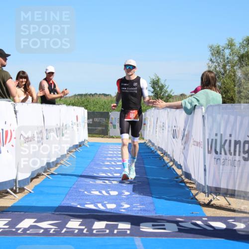 21.06.2026 - Viking Triathlon Markus Tischler http://msf.ph/oto/9846220 21.06.2026 16:21:59 Ziel 181 meine-sportfotos.de
