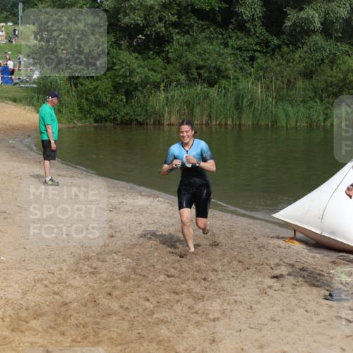 21.06.2026 - 29. Vierlanden-Triathlon Andreas Tolksdorf http://msf.ph/oto/9846921 21.06.2026 09:15:23 Schwimmen 260 meine-sportfotos.de