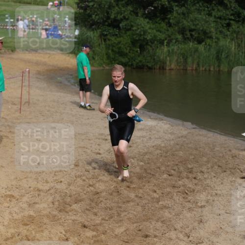 21.06.2026 - 29. Vierlanden-Triathlon Andreas Tolksdorf http://msf.ph/oto/9847014 21.06.2026 09:16:28 Schwimmen 236, 243, 277 meine-sportfotos.de