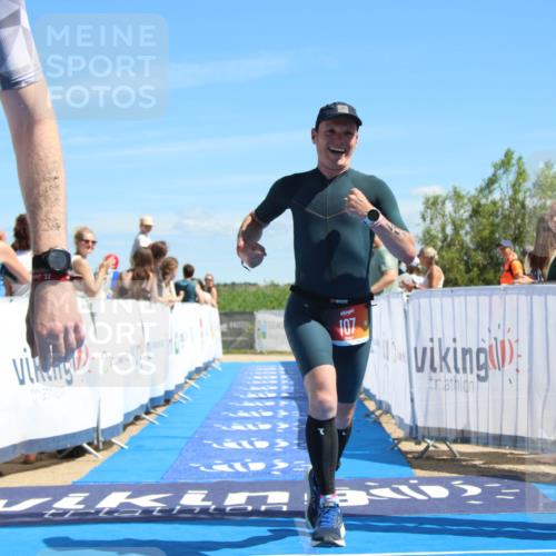 21.06.2026 - Viking Triathlon Markus Tischler http://msf.ph/oto/9847043 21.06.2026 15:05:44 Ziel 107, 266 meine-sportfotos.de