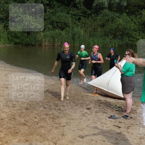 21.06.2026 - 29. Vierlanden-Triathlon Andreas Tolksdorf http://msf.ph/oto/9847109 21.06.2026 09:18:04 Schwimmen 232, 245, 259, 281 meine-sportfotos.de