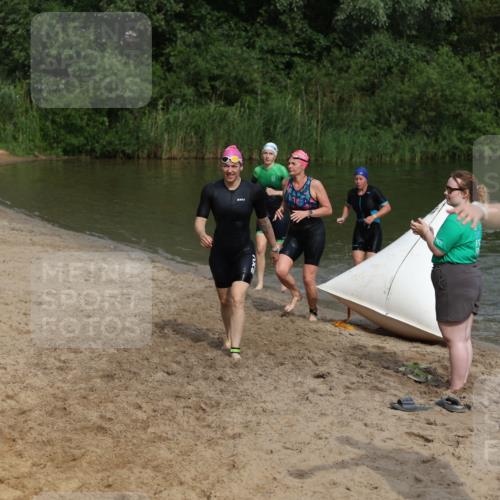 21.06.2026 - 29. Vierlanden-Triathlon Andreas Tolksdorf http://msf.ph/oto/9847167 21.06.2026 09:18:04 Schwimmen 232, 245, 259, 281 meine-sportfotos.de