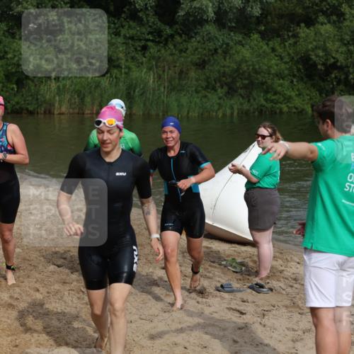 21.06.2026 - 29. Vierlanden-Triathlon Andreas Tolksdorf http://msf.ph/oto/9847239 21.06.2026 09:18:07 Schwimmen 232, 245, 259, 276, 281 meine-sportfotos.de