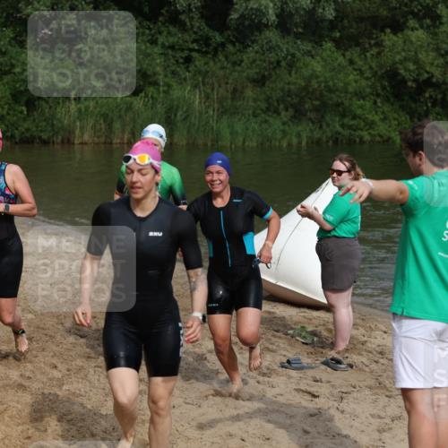 21.06.2026 - 29. Vierlanden-Triathlon Andreas Tolksdorf http://msf.ph/oto/9847248 21.06.2026 09:18:07 Schwimmen 232, 245, 259, 276, 281 meine-sportfotos.de