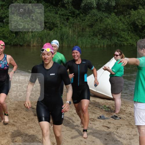 21.06.2026 - 29. Vierlanden-Triathlon Andreas Tolksdorf http://msf.ph/oto/9847263 21.06.2026 09:18:08 Schwimmen 232, 245, 259, 276, 281 meine-sportfotos.de