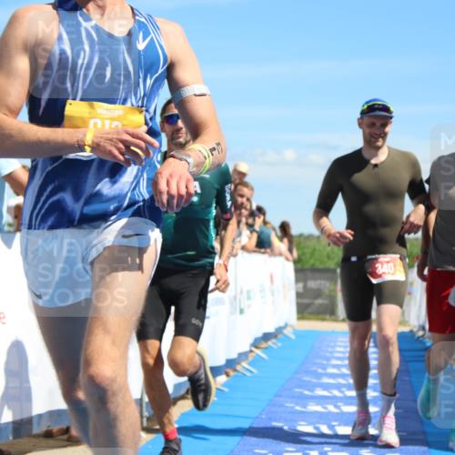21.06.2026 - Viking Triathlon Markus Tischler http://msf.ph/oto/9847304 21.06.2026 15:10:26 Ziel 340, 545, 613, 656 meine-sportfotos.de