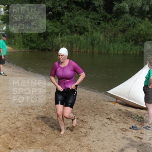 21.06.2026 - 29. Vierlanden-Triathlon Andreas Tolksdorf http://msf.ph/oto/9847315 21.06.2026 09:18:15 Schwimmen 238, 276 meine-sportfotos.de