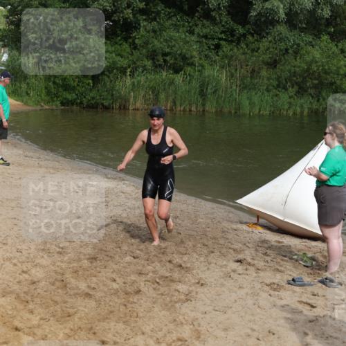 21.06.2026 - 29. Vierlanden-Triathlon Andreas Tolksdorf http://msf.ph/oto/9847330 21.06.2026 09:18:21 Schwimmen 238, 276 meine-sportfotos.de