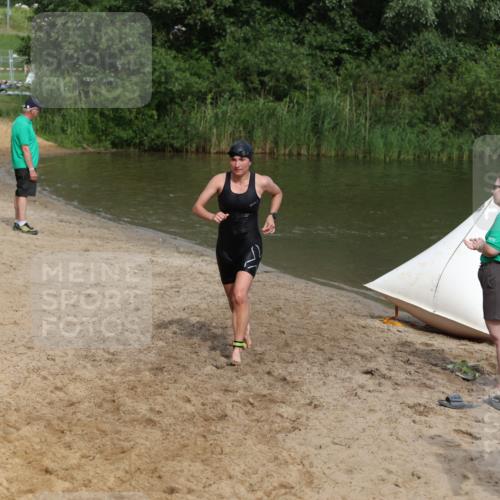 21.06.2026 - 29. Vierlanden-Triathlon Andreas Tolksdorf http://msf.ph/oto/9847345 21.06.2026 09:18:21 Schwimmen 238, 276 meine-sportfotos.de