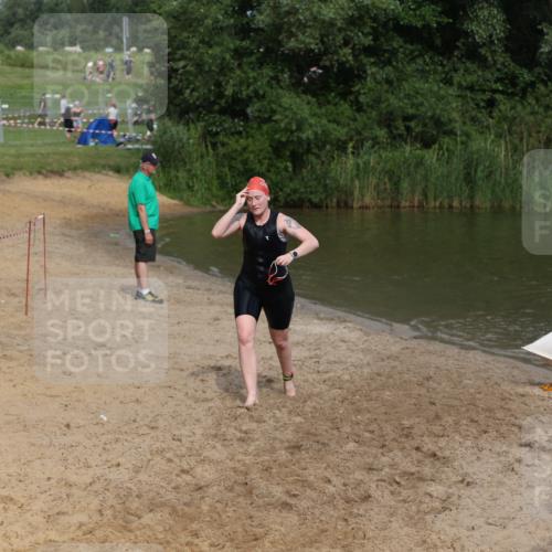 21.06.2026 - 29. Vierlanden-Triathlon Andreas Tolksdorf http://msf.ph/oto/9847378 21.06.2026 09:18:52 Schwimmen 225, 246 meine-sportfotos.de