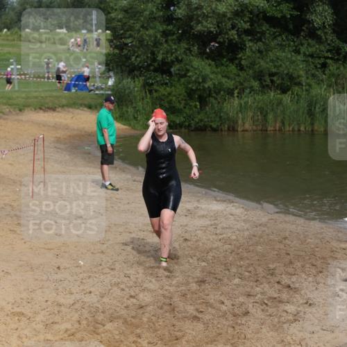 21.06.2026 - 29. Vierlanden-Triathlon Andreas Tolksdorf http://msf.ph/oto/9847408 21.06.2026 09:18:52 Schwimmen 225, 246 meine-sportfotos.de