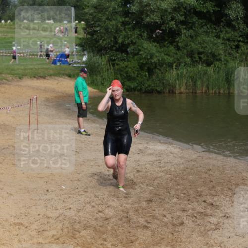 21.06.2026 - 29. Vierlanden-Triathlon Andreas Tolksdorf http://msf.ph/oto/9847416 21.06.2026 09:18:52 Schwimmen 225, 246 meine-sportfotos.de